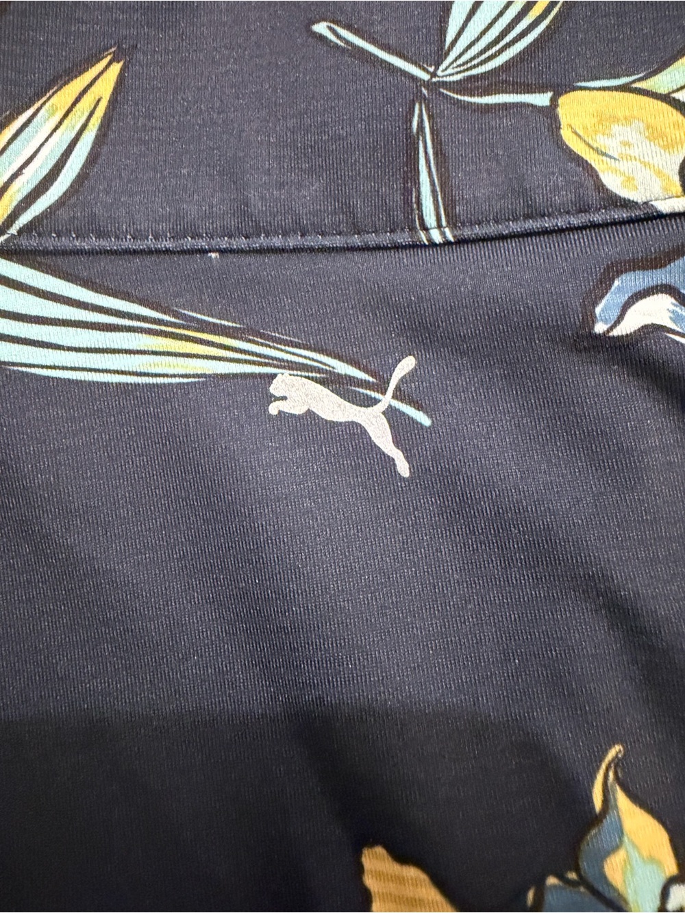 Puma Women’s 1/4 zip size Large long sleeve floral pullover - Picture 4 of 7